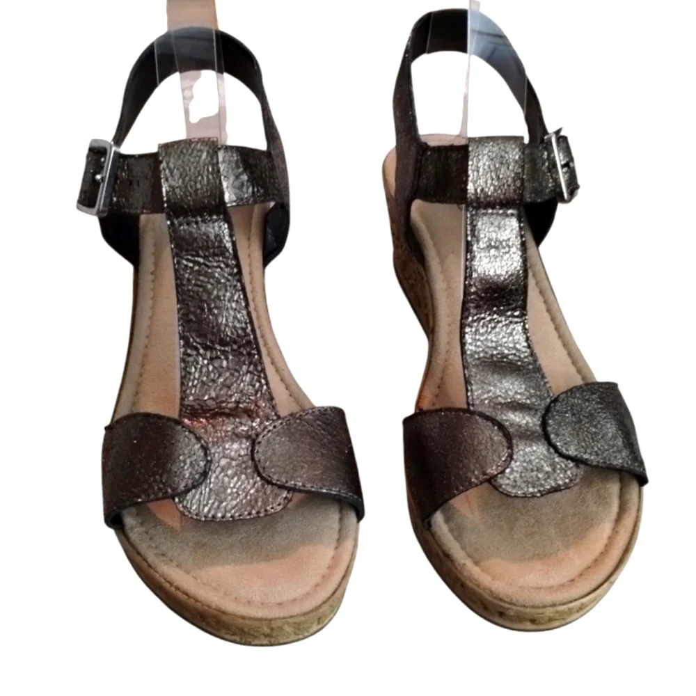 Clarks Pewter Color Metallic Wedge Sandals Size 7 1/2